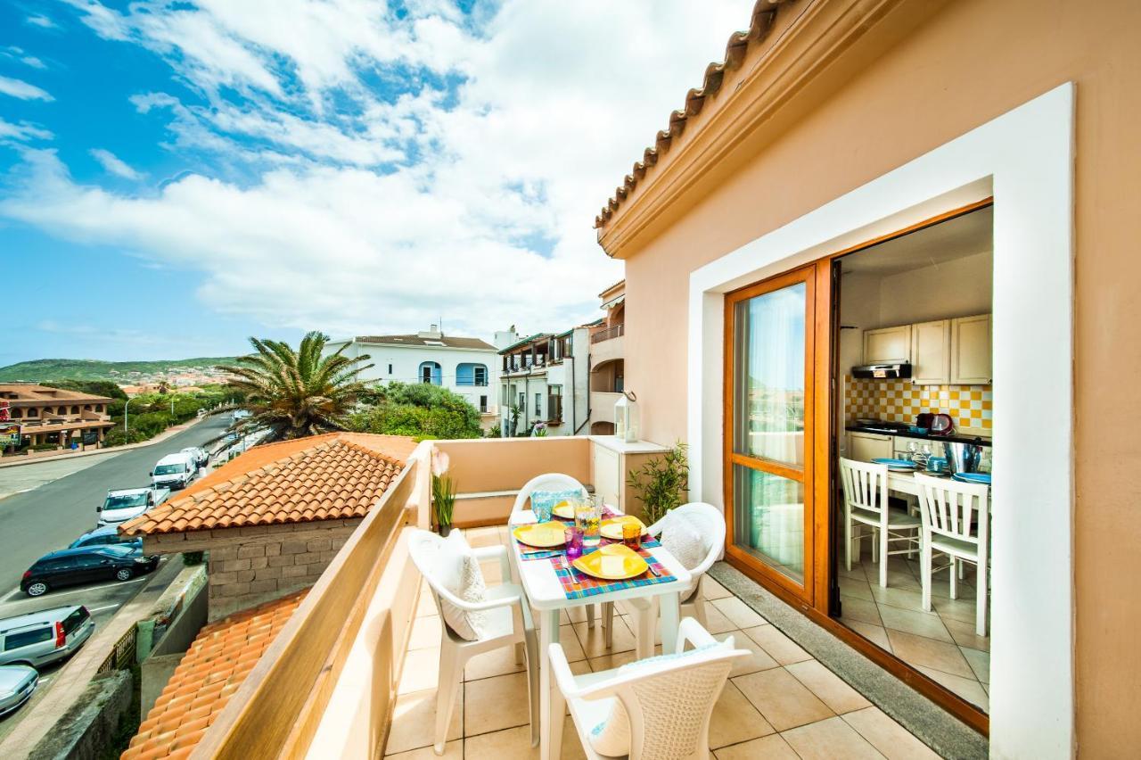 Апартаменты Casa Vacanze Il Grecale-A Pochi Passi Dal Mare Кастельсардо Экстерьер фото